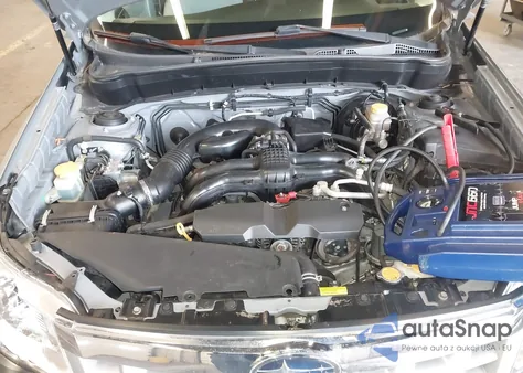 2011 Subaru Forester 2.5X Premium z USA, uszkodzony, nr VIN JF2SHADC2BH739890